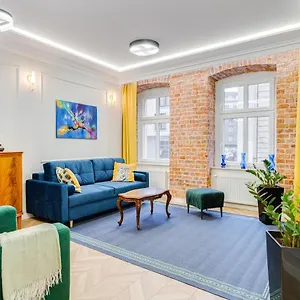 Pleasant ~ 700m Main Square - Self Check-in 24h Apartment