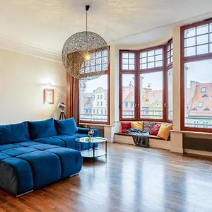 Majestic -150m2 With Iconic Market Square View As R506 Apartment